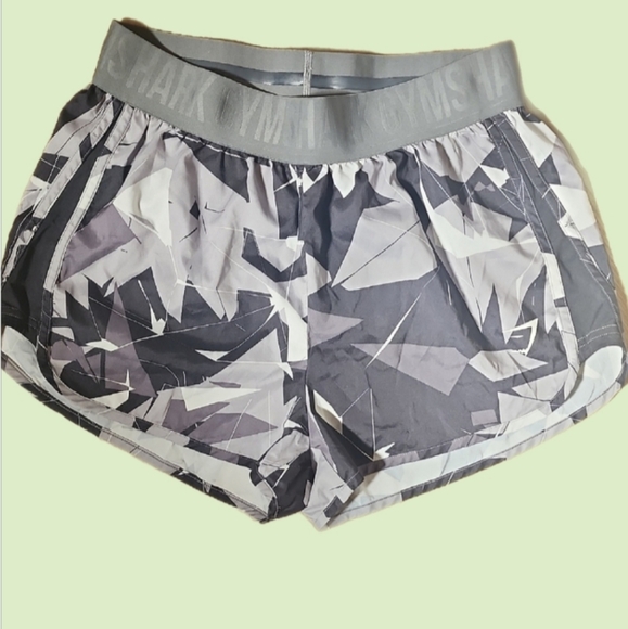 Gymshark Gray Geometric Women's Shorts - Picture 1 of 3